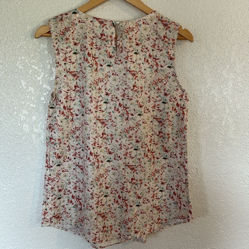 Multicolored Sleeveless Pleated Blouse with Bib Collar Size M - Picture 3 of 4